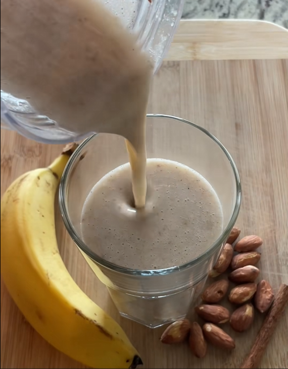 Smoothie Énergétique à la Banane, Amandes et Cannelle
